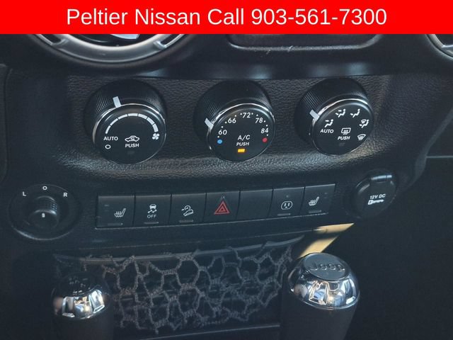 Used 2015 Jeep Wrangler Rubicon AWD/4WD image 32