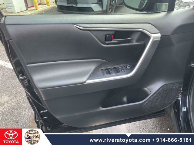 Used 2024 Toyota RAV4 LE AWD/4WD image 16