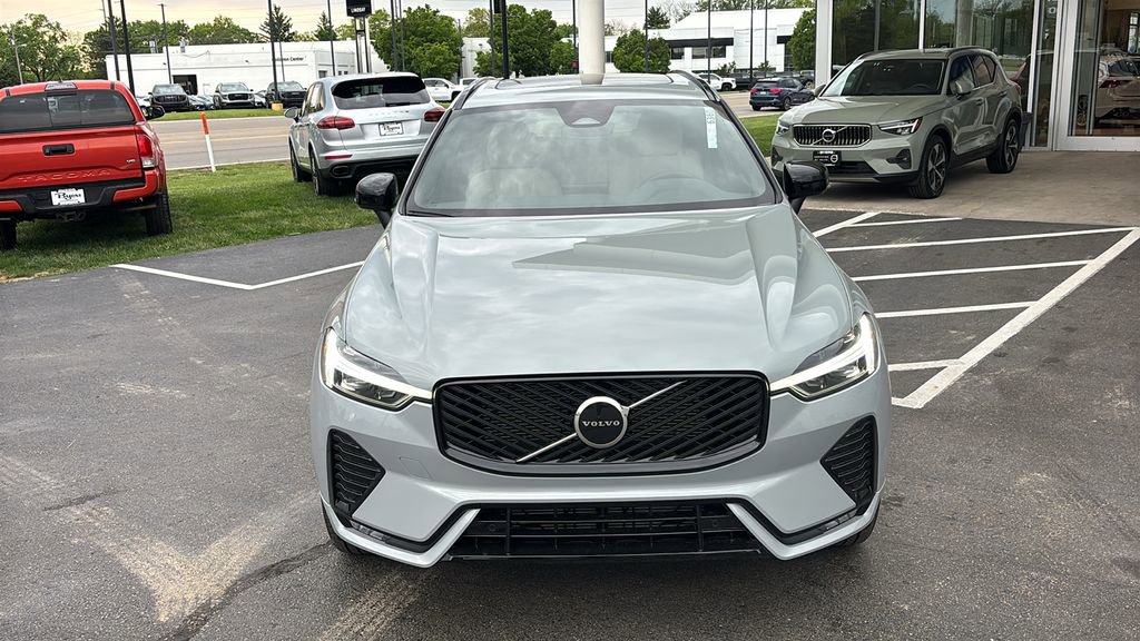 New 2026 Volvo XC60 B5 Core AWD/4WD image 5