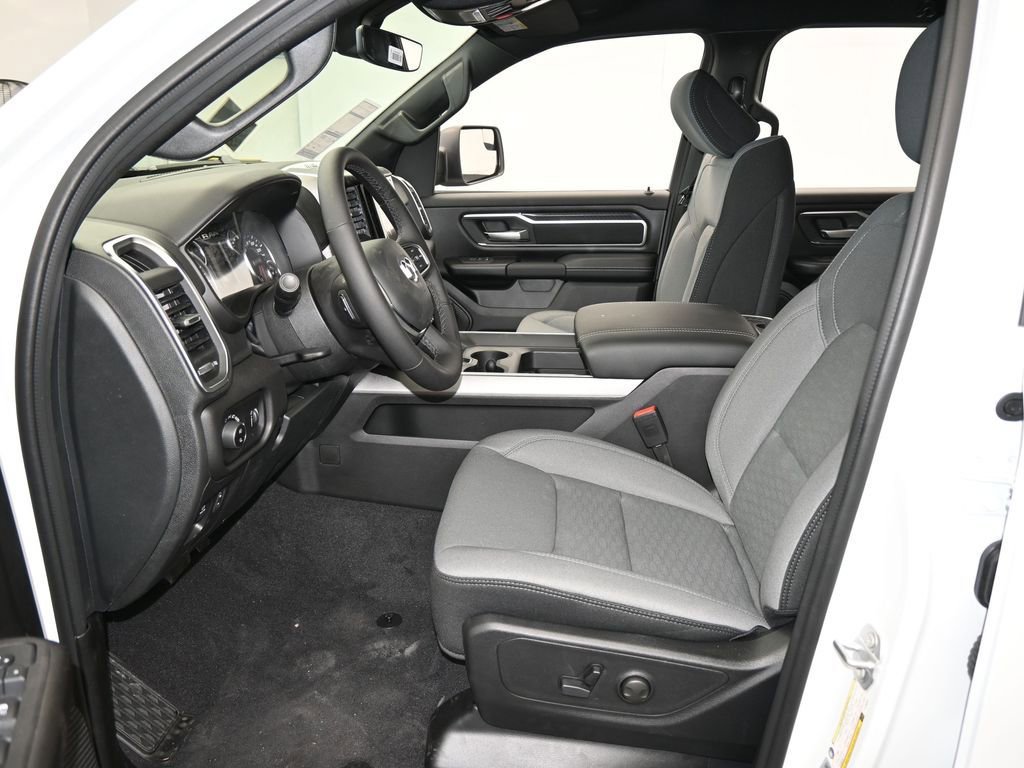 Used 2026 RAM 1500 Big Horn AWD/4WD image 11