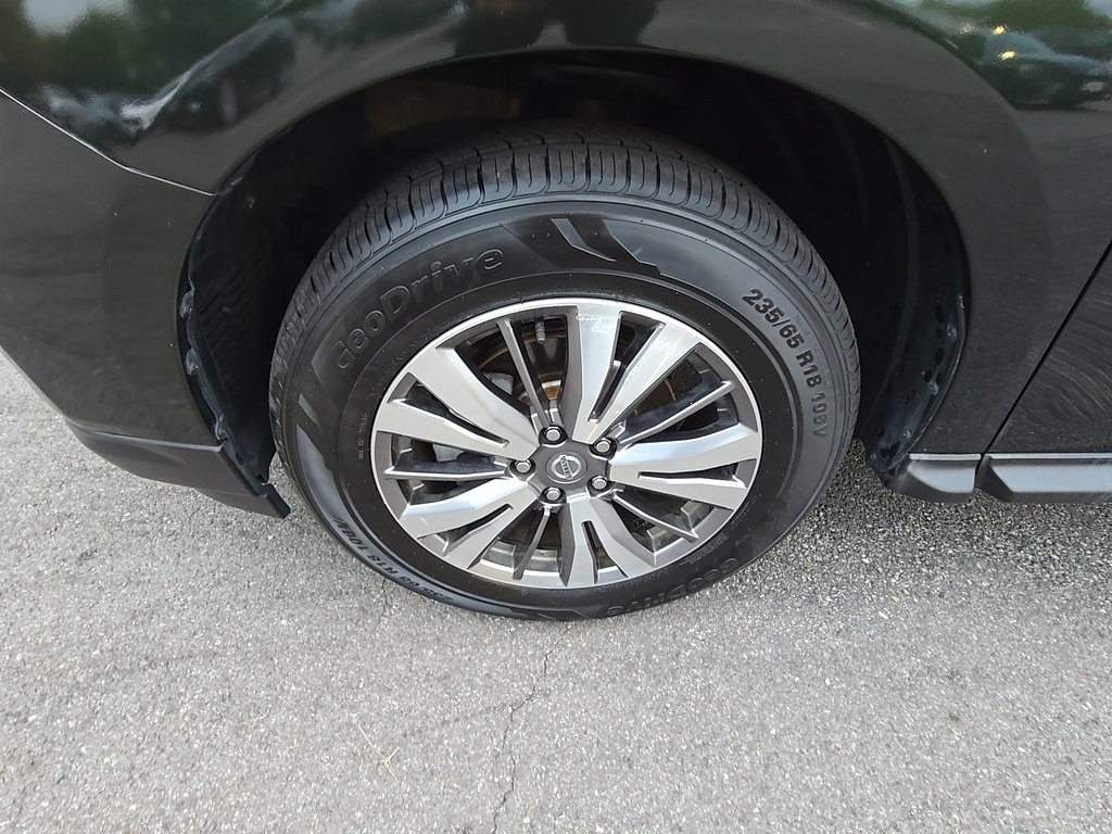 Used 2020 Nissan Pathfinder SV AWD/4WD image 18
