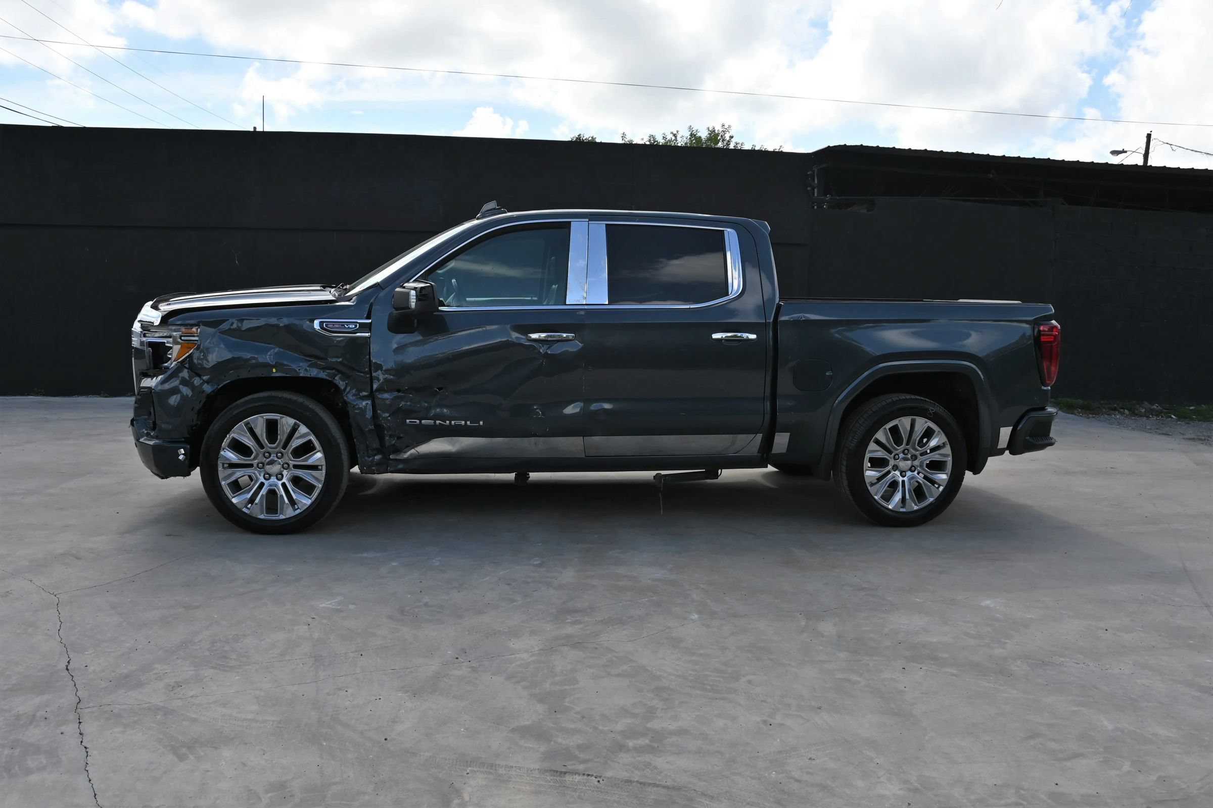 Used 2020 GMC Sierra 1500 Denali w/ Denali Ultimate Package AWD/4WD image 7