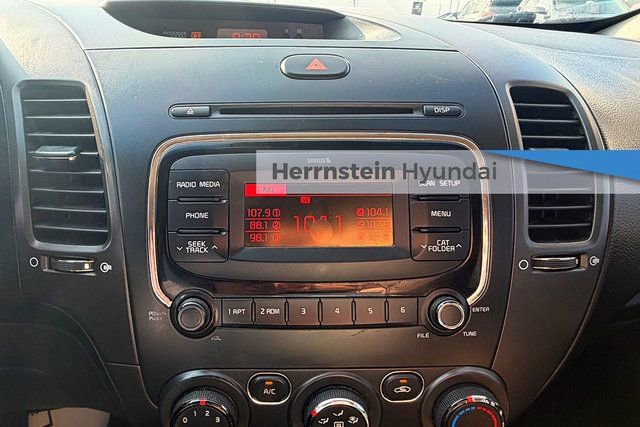 Used 2018 Kia Forte LX image 17