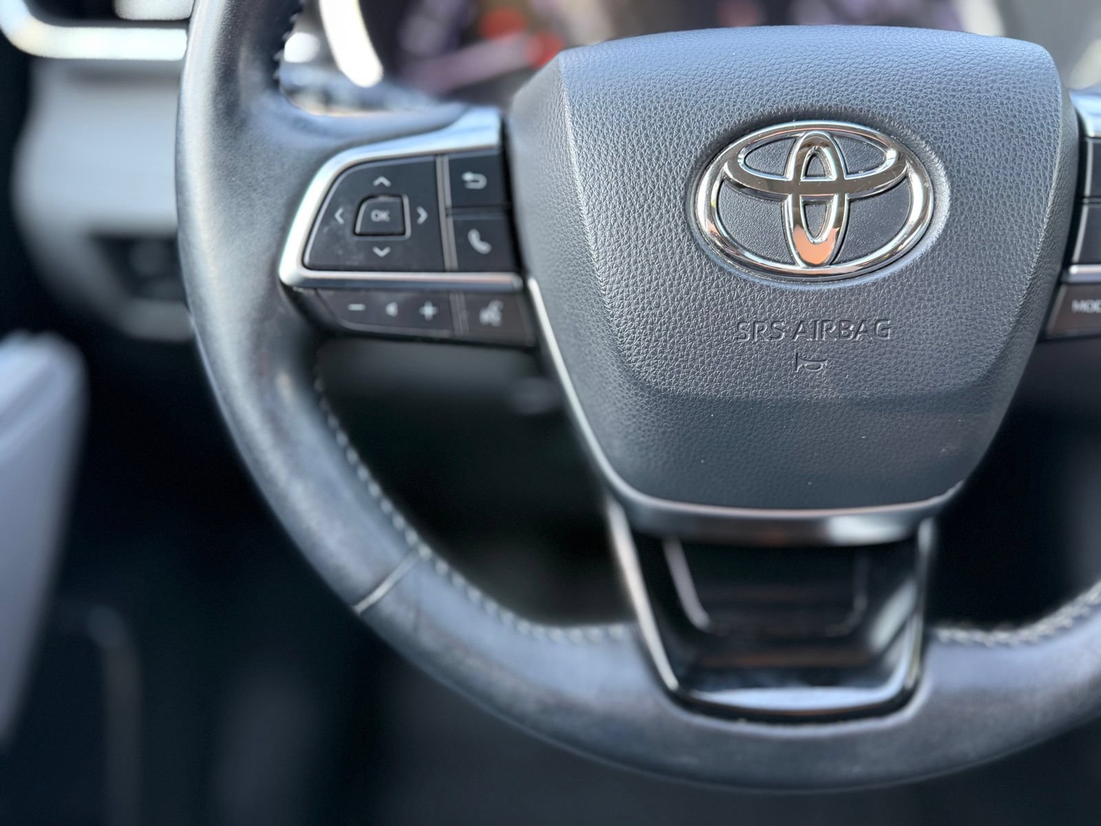 Used 2020 Toyota Highlander Limited AWD/4WD image 25