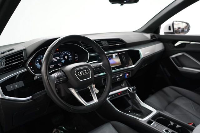 Used 2023 Audi Q3 2.0T Premium image 16