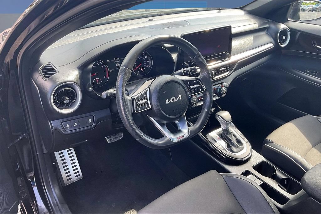 Used 2024 Kia Forte GT-Line w/ GT-Line Premium Package FWD image 17