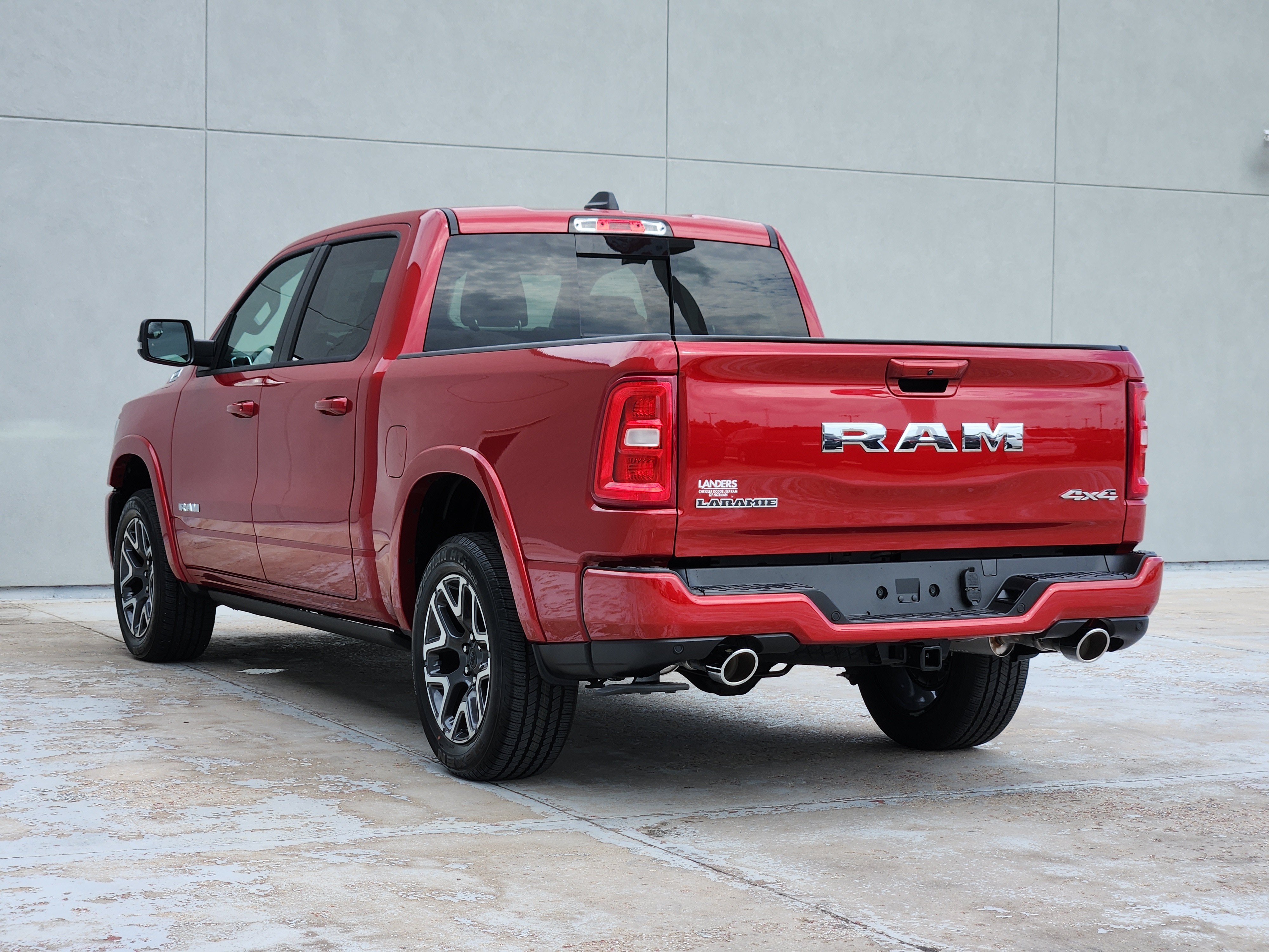 New 2026 RAM 1500 Laramie AWD/4WD image 3