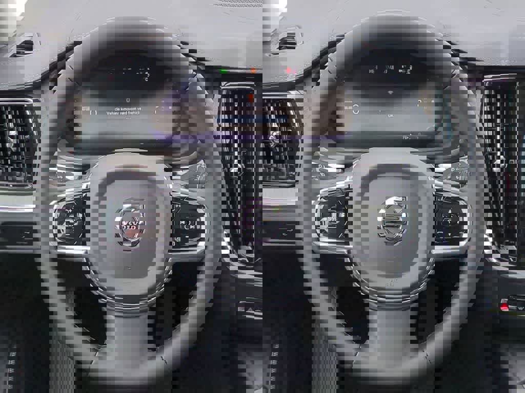 New 2026 Volvo V60 B5 Cross Country Ultra w/ Protection Package Premier image 24