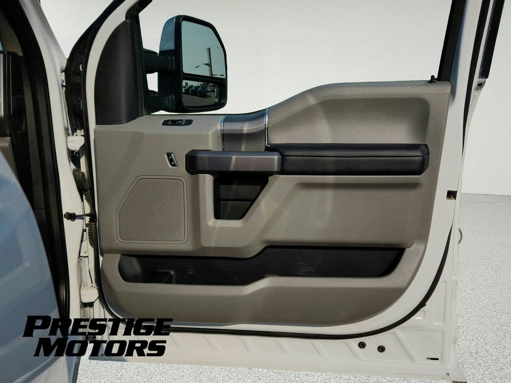 Used 2020 Ford F350 XLT w/ XLT Premium Package AWD/4WD image 25
