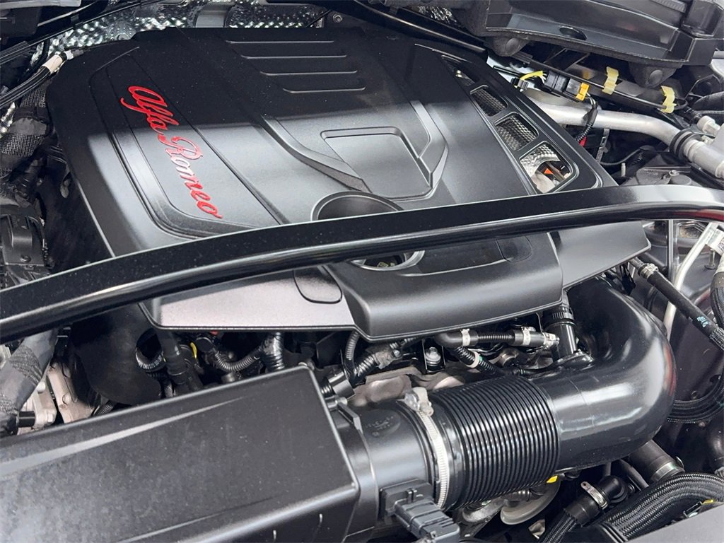 Used 2022 Alfa Romeo Stelvio Veloce image 59