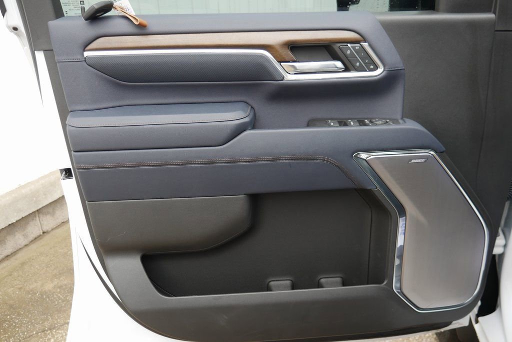 Used 2024 Chevrolet Silverado 2500 High Country w/ High Country Premium Package image 32