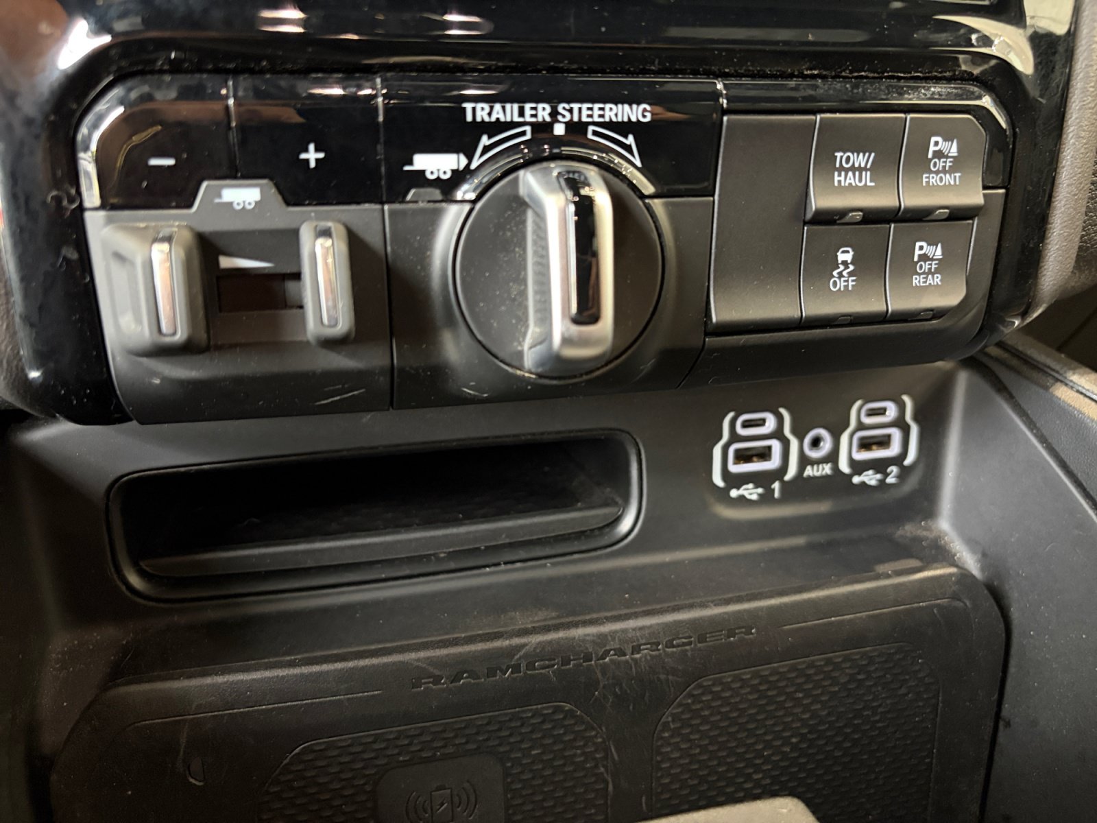 Used 2023 RAM 1500 Laramie AWD/4WD image 34