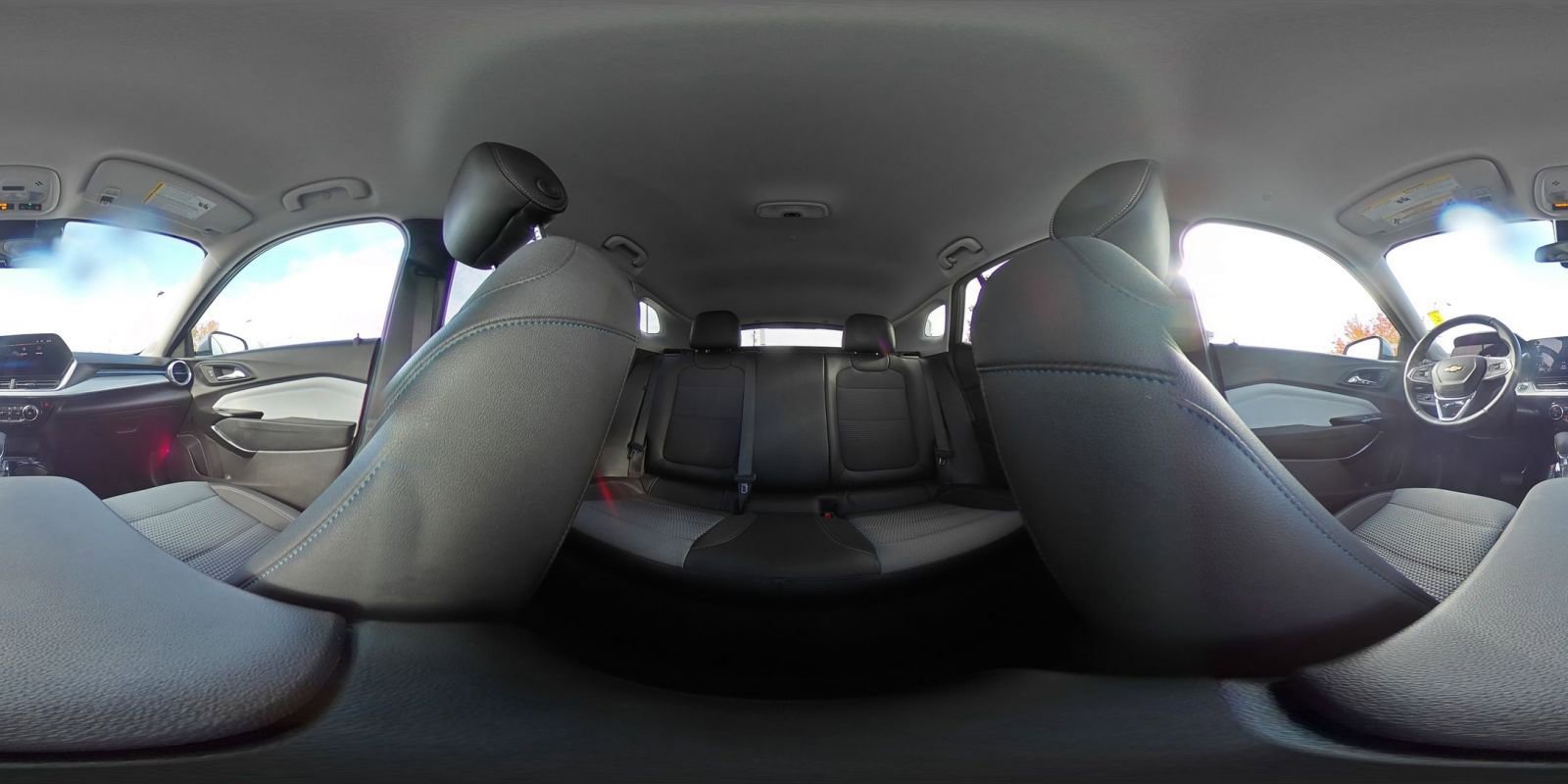 Used 2025 Chevrolet Trax LT w/ LT Convenience Package image 42