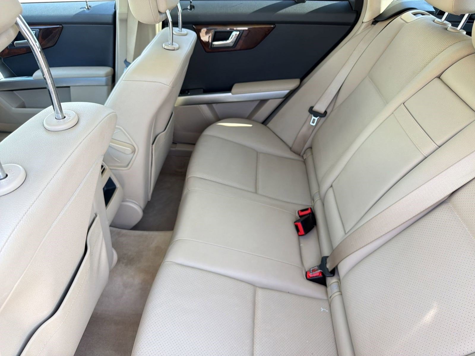 Used 2010 Mercedes-Benz GLK 350 4MATIC image 23