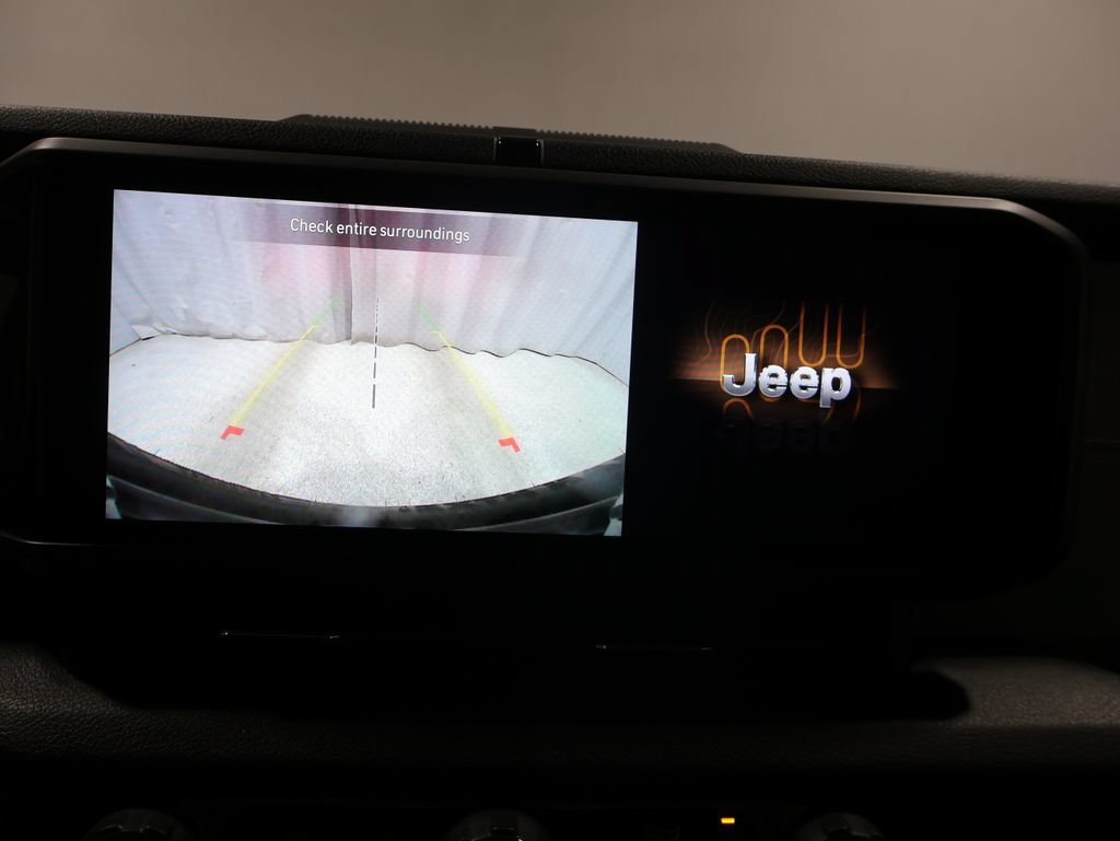 Used 2025 Jeep Wrangler Unlimited Sport AWD/4WD image 24