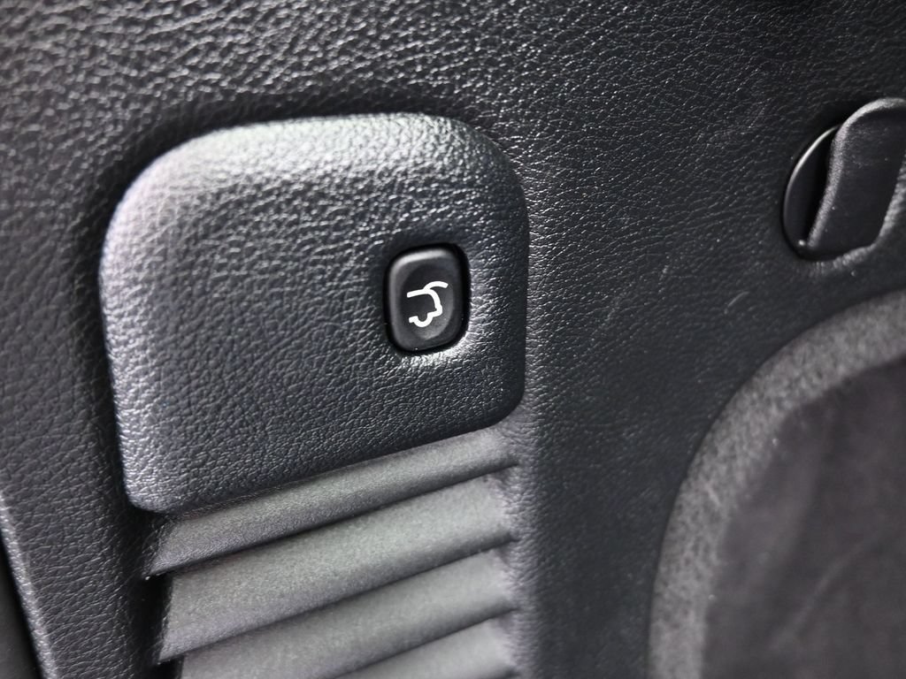 Used 2020 Jeep Grand Cherokee Altitude RWD image 41