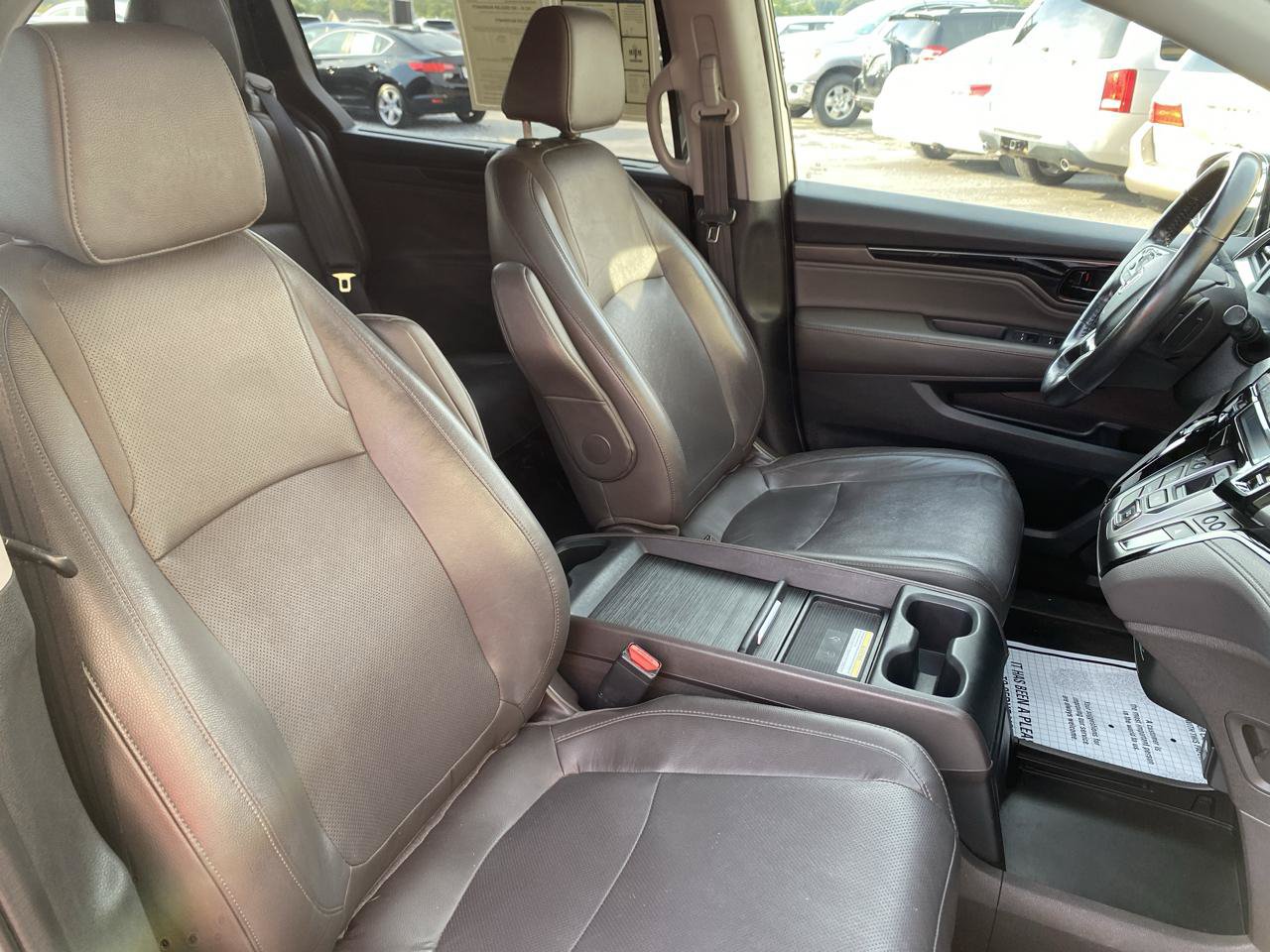 Used 2018 Honda Odyssey Elite image 9