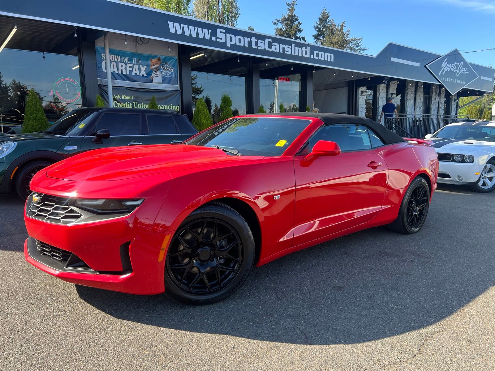 Used 2019 Chevrolet Camaro LT RWD image 2