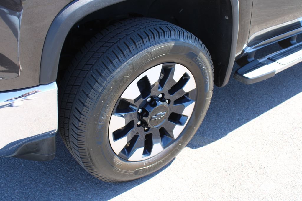Used 2020 Chevrolet Silverado 2500 LT w/ Gooseneck/5TH Wheel Package AWD/4WD image 12