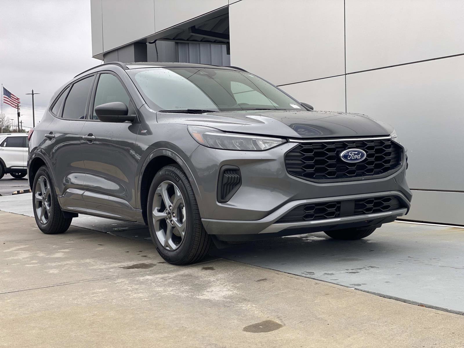 Used 2024 Ford Escape ST-Line w/ Tech Pack #1 image 2