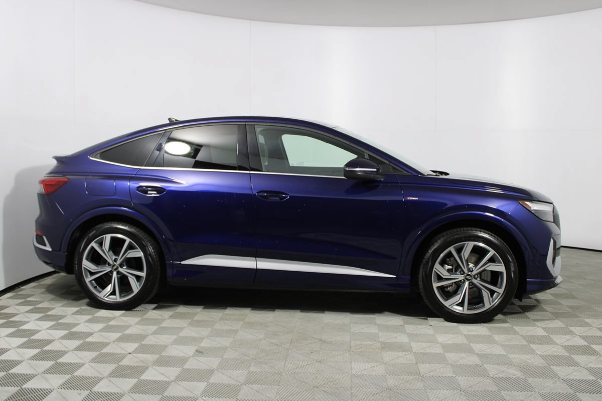 Used 2025 Audi Q4 e-tron Premium Plus w/ Premium Plus AWD/4WD image 39