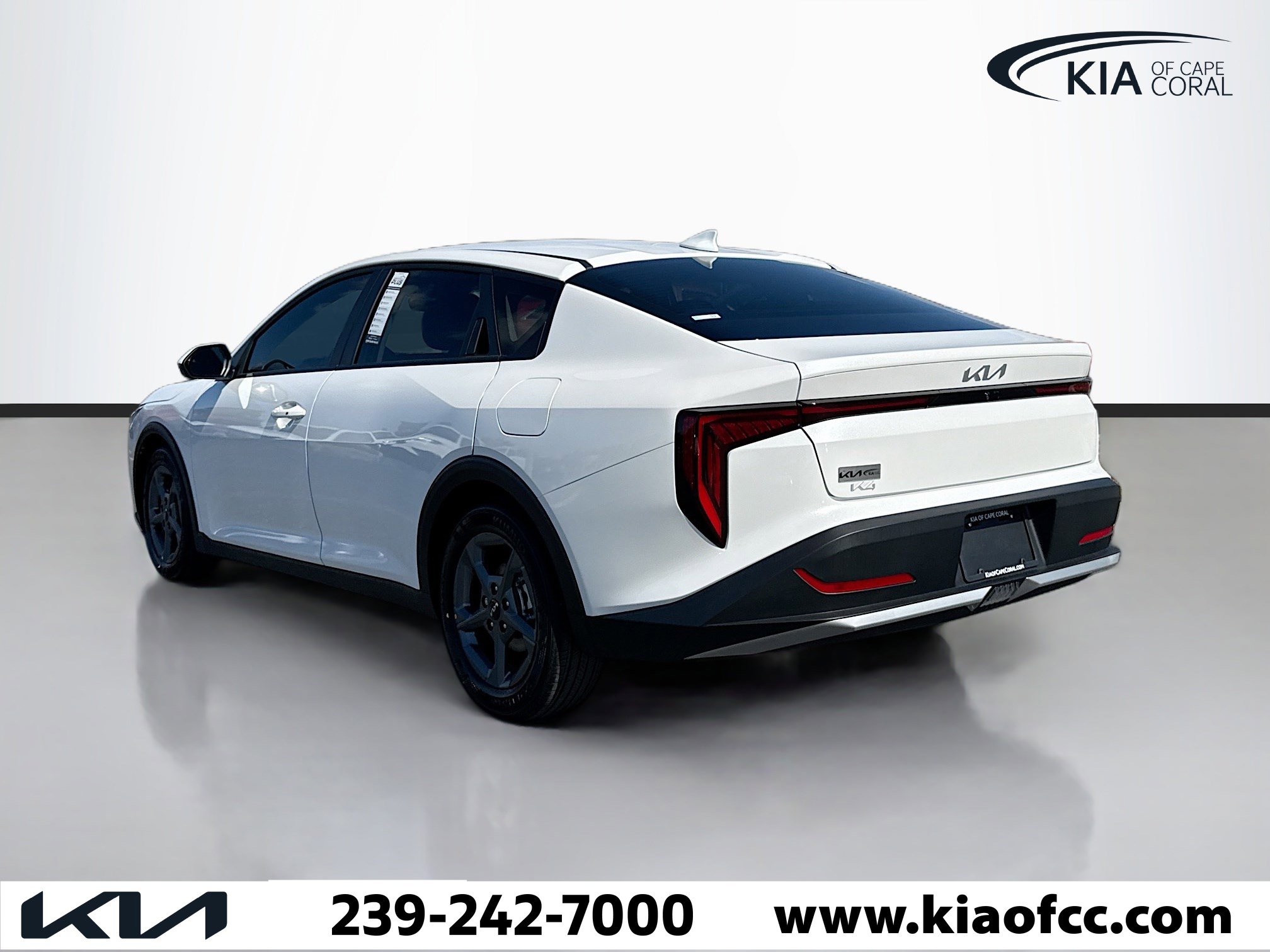 Used 2025 Kia K4 LXS image 3