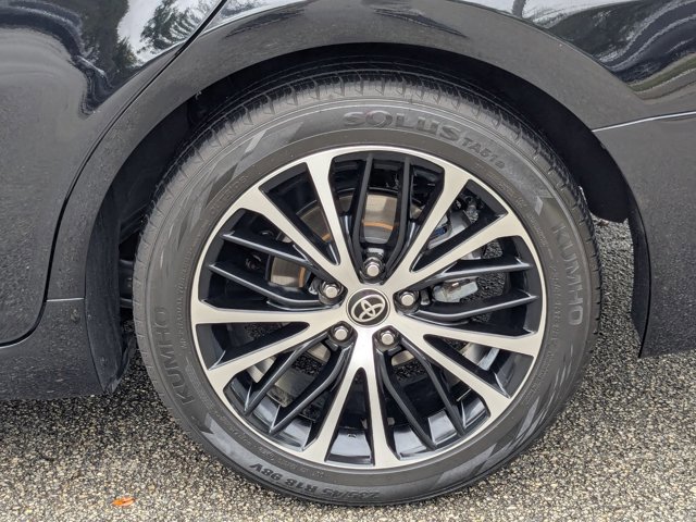 Used 2020 Toyota Camry SE image 19