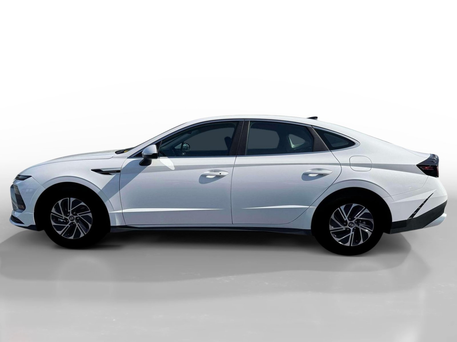New 2026 Hyundai Sonata Blue FWD image 3