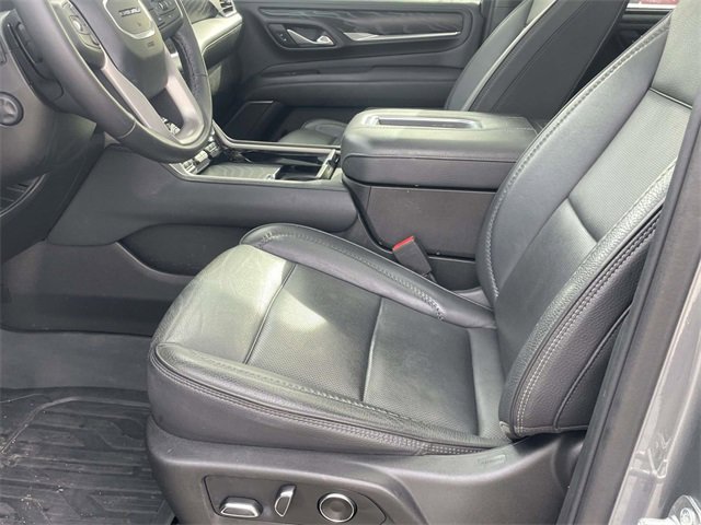 Used 2021 GMC Yukon XL Denali w/ Denali Premium Package image 15