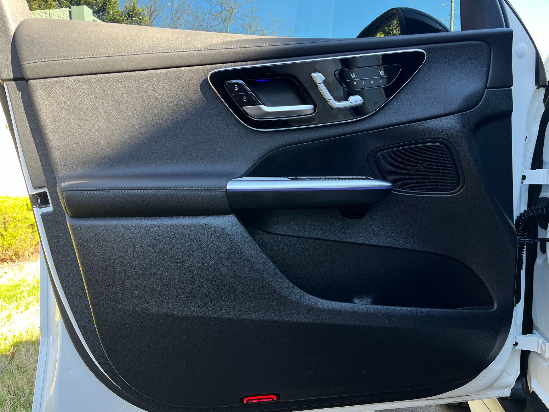 Used 2025 Mercedes-Benz GLC 300 4MATIC NIGHT PKG, AMG LINE PKG image 65