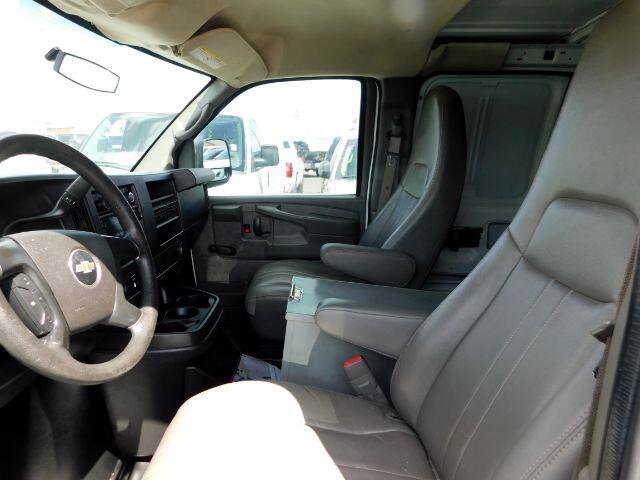 Used 2013 Chevrolet Express 2500 image 8