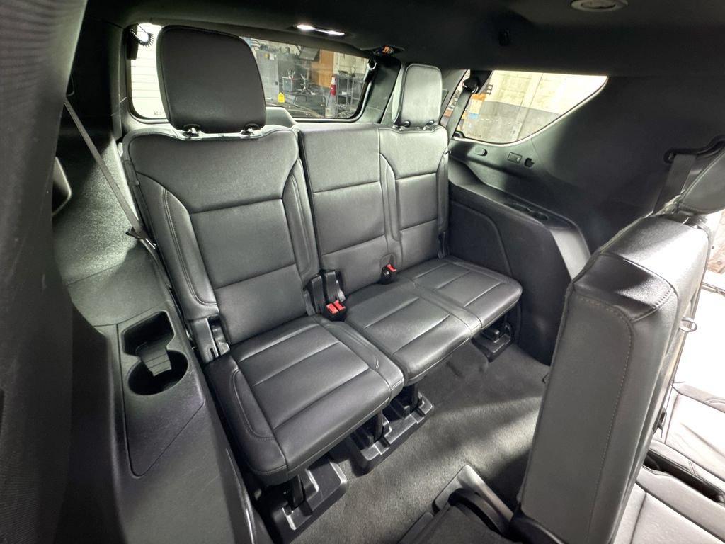 Used 2025 Chevrolet Tahoe Z71 AWD/4WD image 14