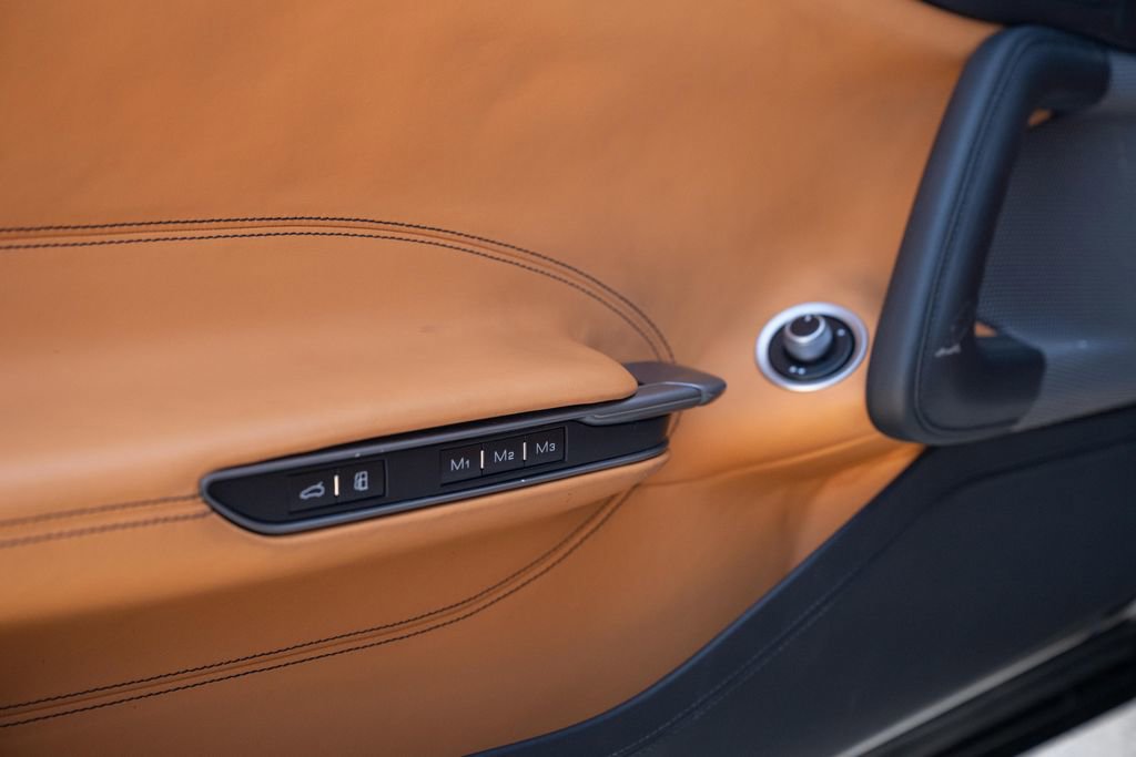 Certified 2018 Ferrari GTC4Lusso image 31