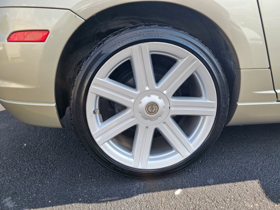 Used 2008 Chrysler Crossfire Limited RWD image 34