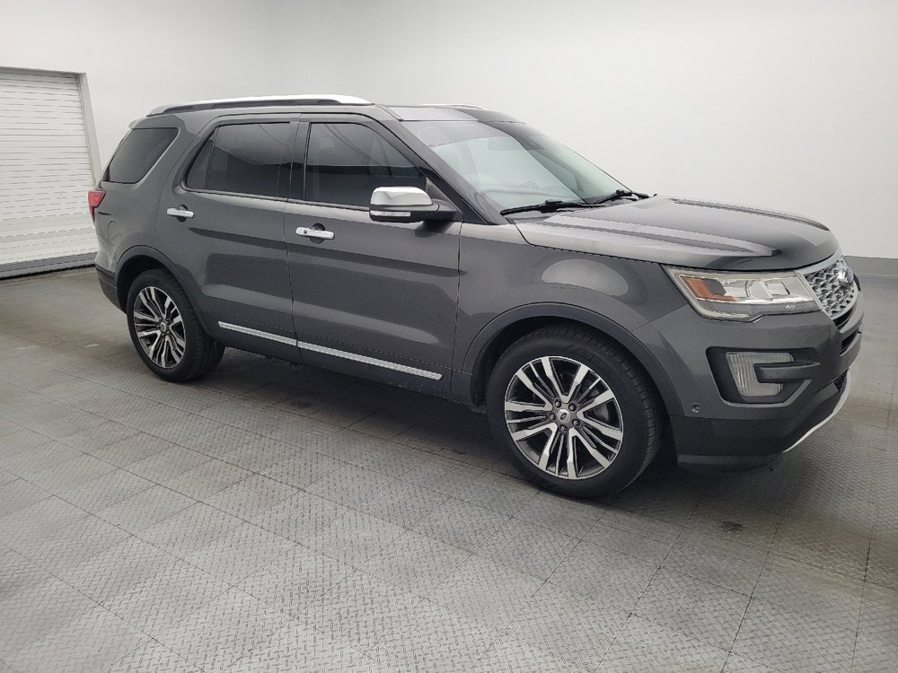 Used 2017 Ford Explorer Platinum image 11
