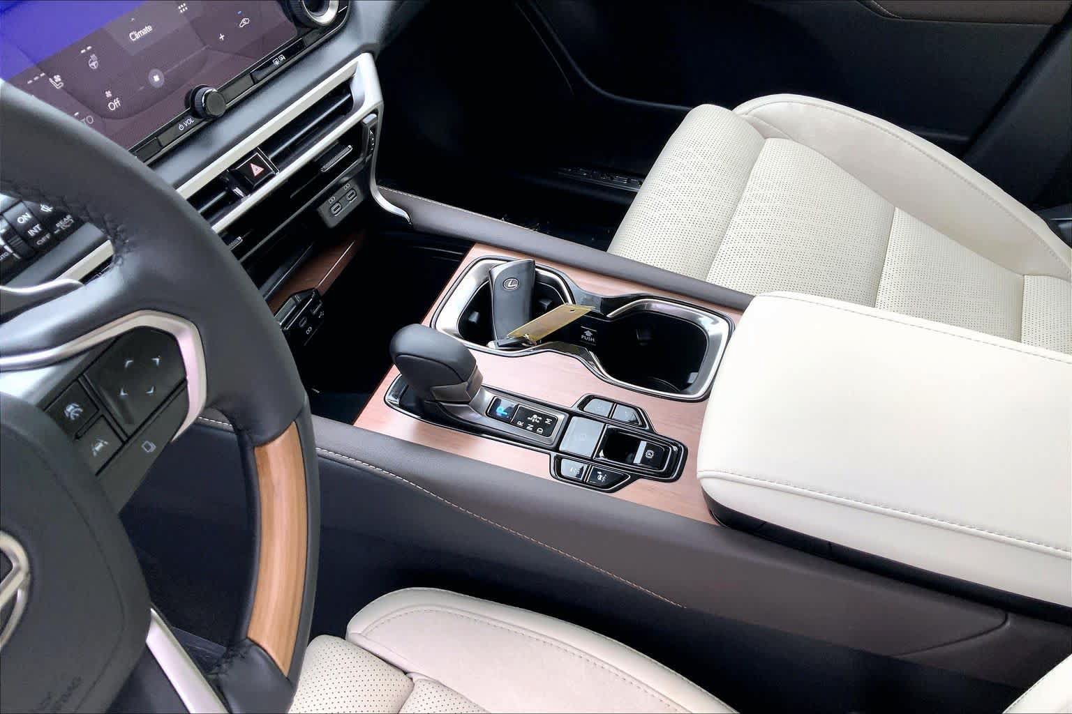 Certified 2026 Lexus RX 350 AWD w/ Convenience Package image 17