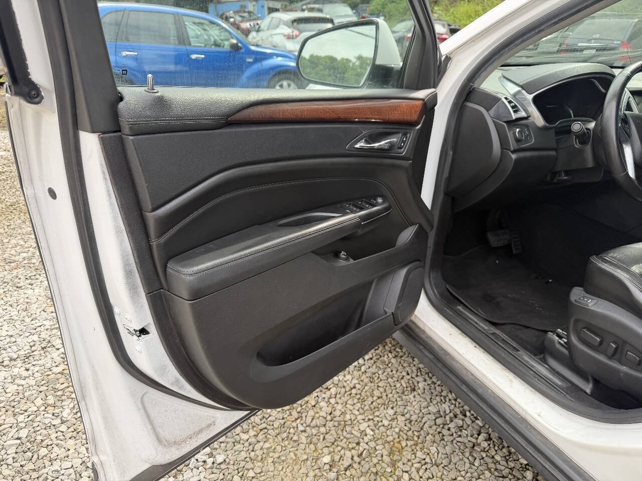 Used 2015 Cadillac SRX Luxury FWD image 9