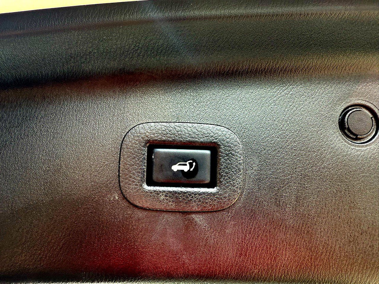 Used 2017 Nissan Armada Platinum w/ Captain Seat Package image 32