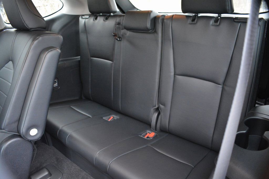 Used 2023 Toyota Highlander XLE image 25