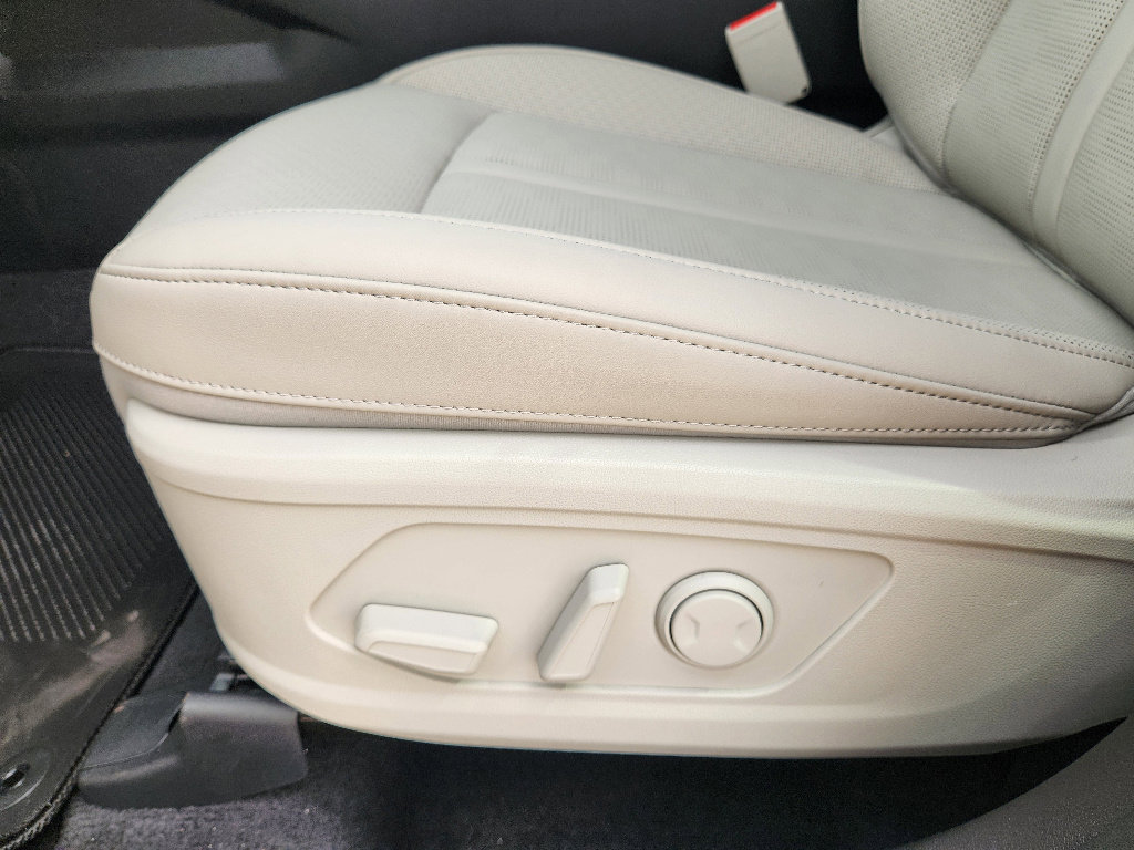 New 2026 Kia Sorento S image 18