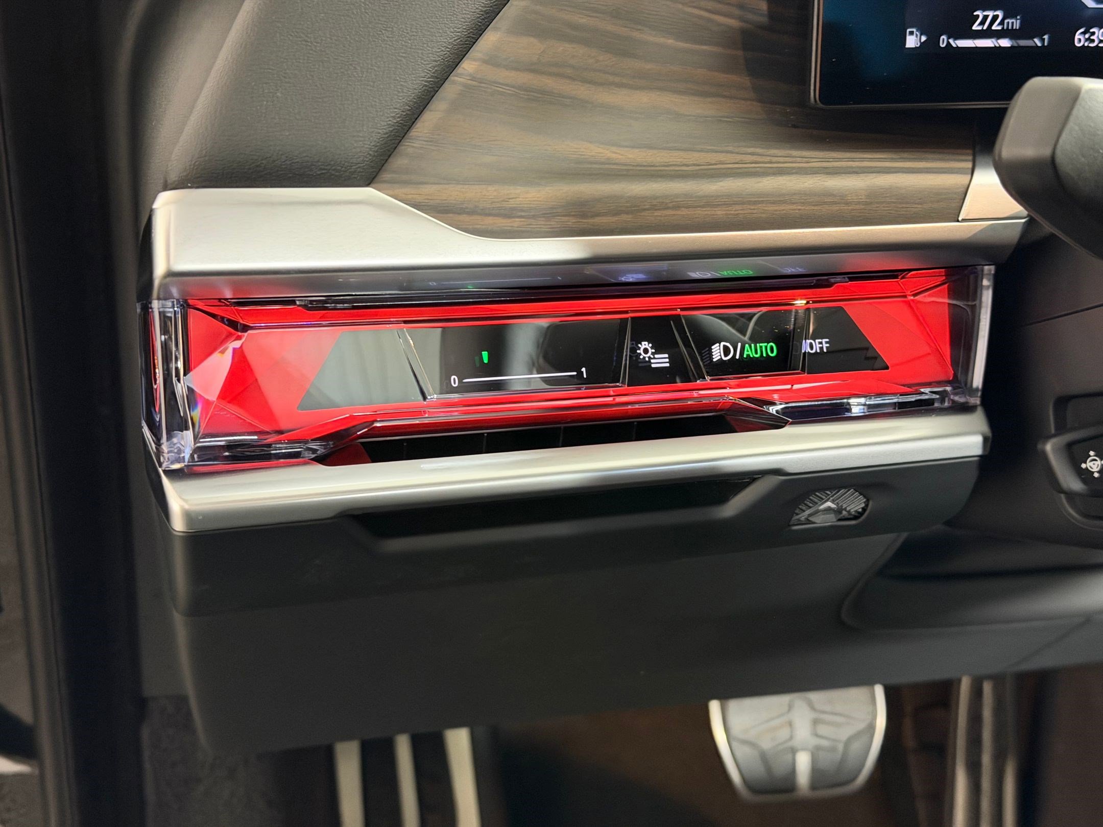 Used 2024 BMW 760i xDrive 760i xDrive image 25