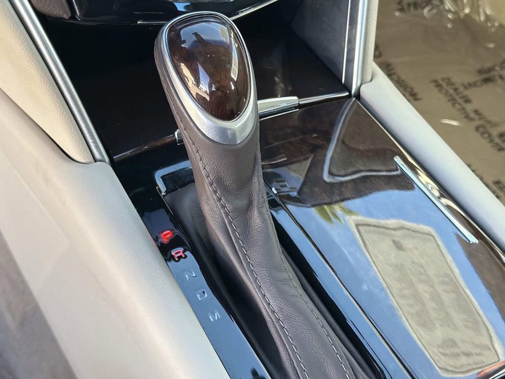 Used 2016 Cadillac XTS Luxury image 11