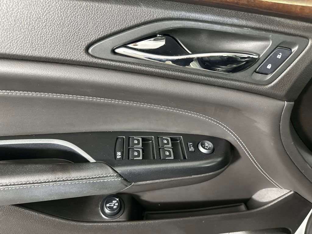 Used 2015 Cadillac SRX Luxury AWD/4WD image 25