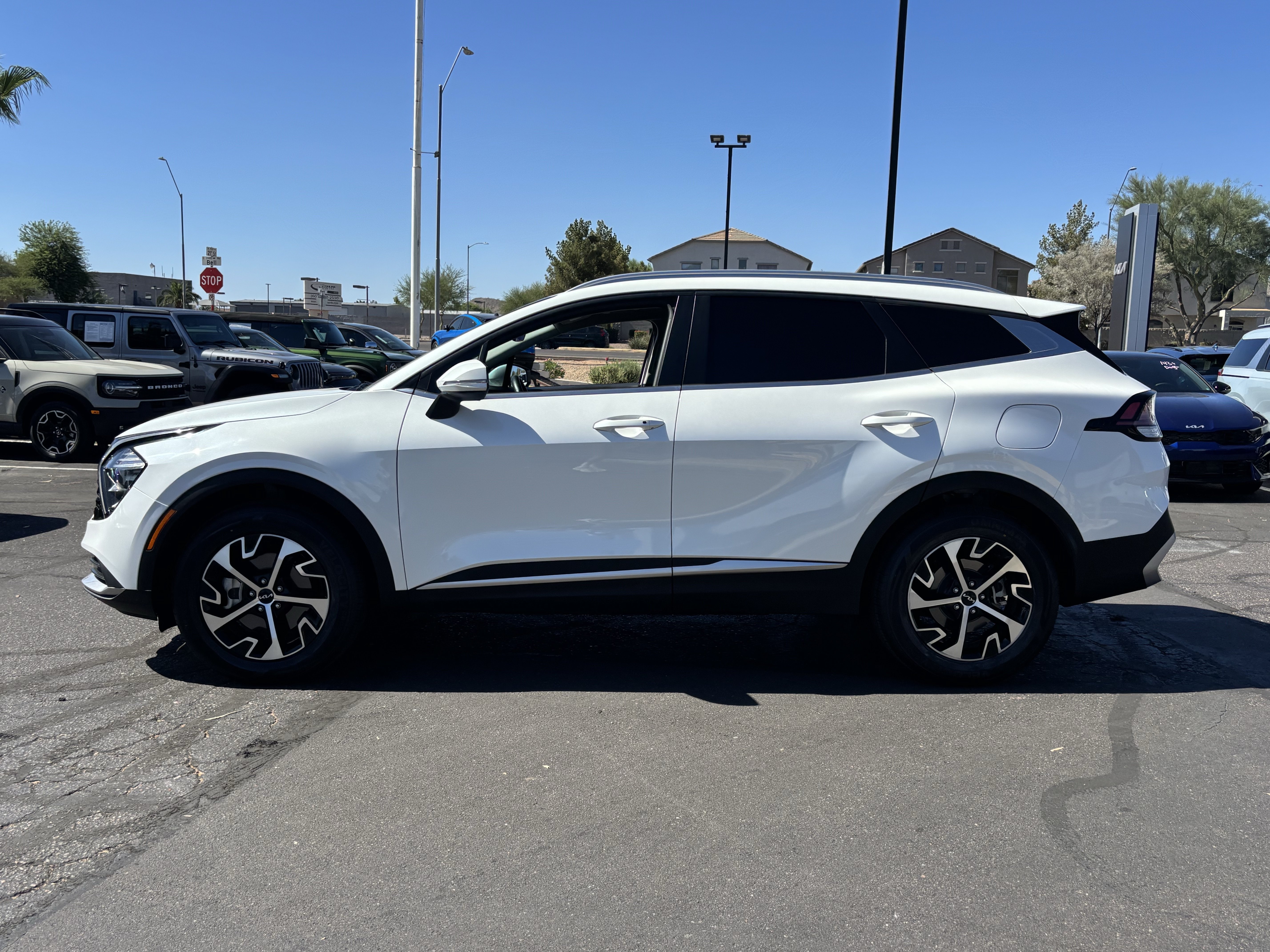 Certified 2023 Kia Sportage EX AWD/4WD image 5