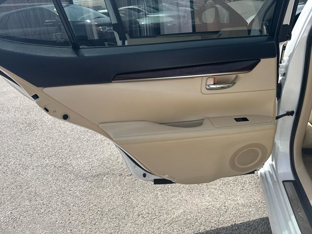 Used 2014 Lexus ES 350 w/ Premium Package FWD image 15