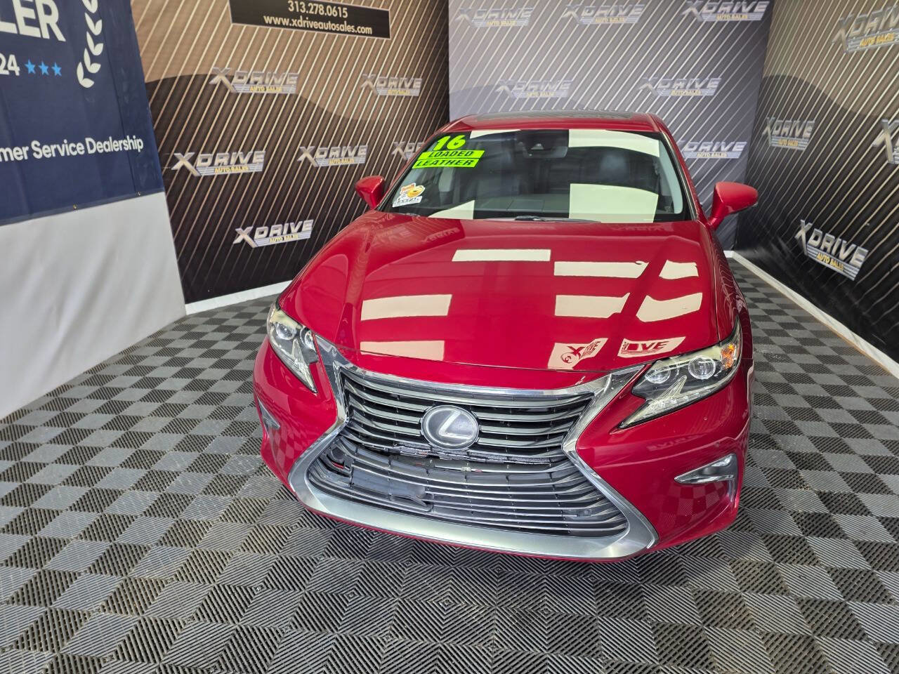 Used 2016 Lexus ES 350 w/ Luxury Package w/Wood Trim image 4