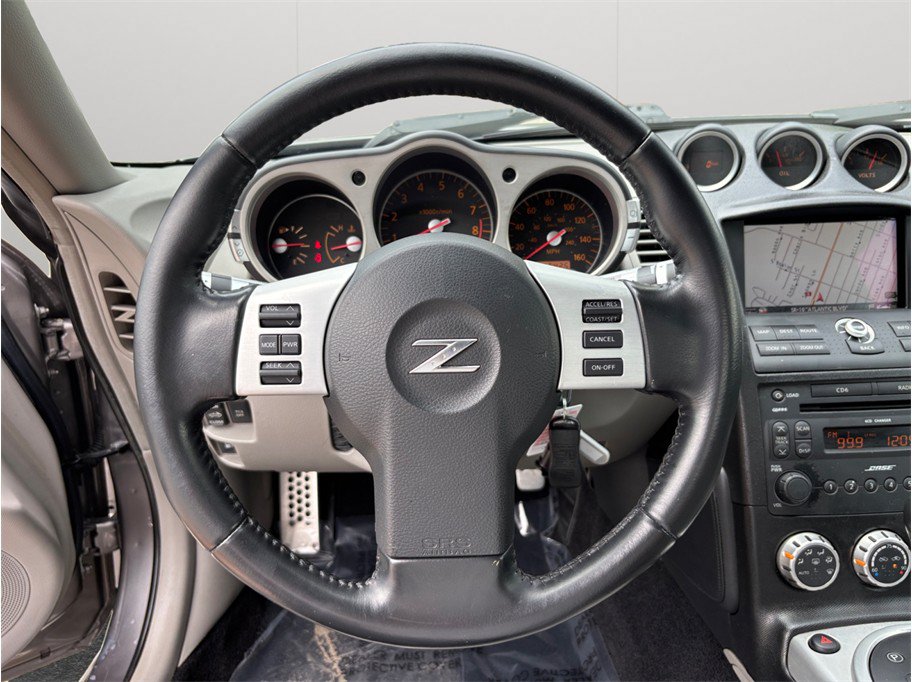 Used 2009 Nissan 350Z Touring RWD image 20