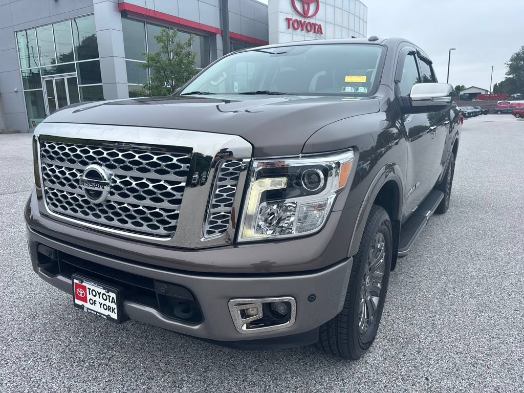 Used 2018 Nissan Titan Platinum Reserve w/ Platinum Utility Package AWD/4WD image 13