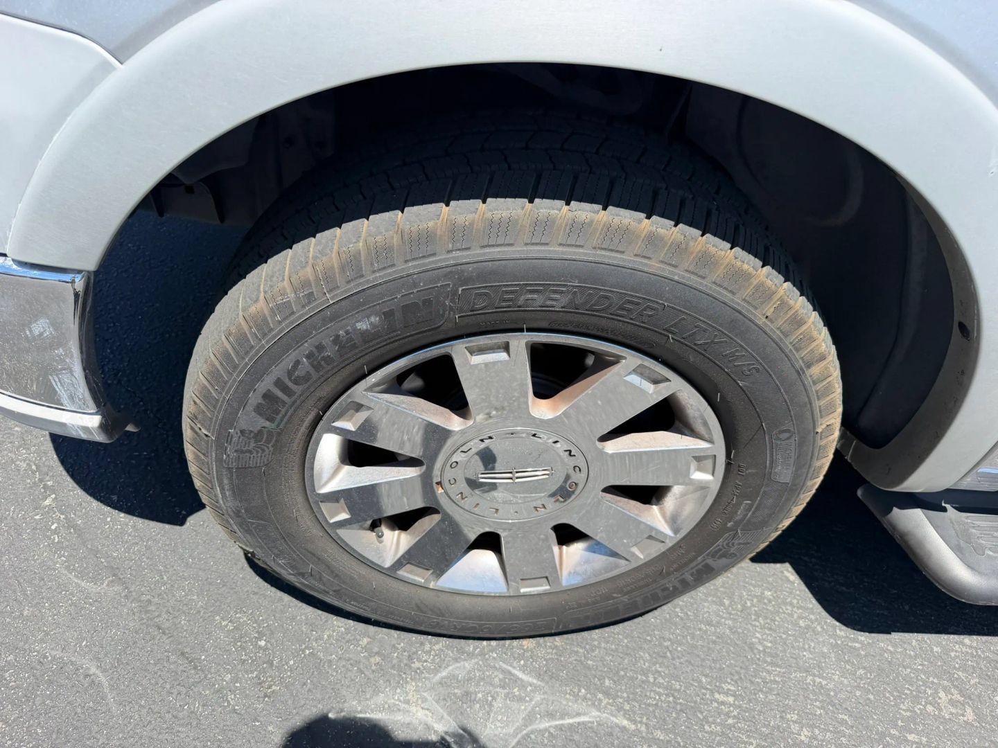 Used 2006 Lincoln Mark LT 2WD image 33