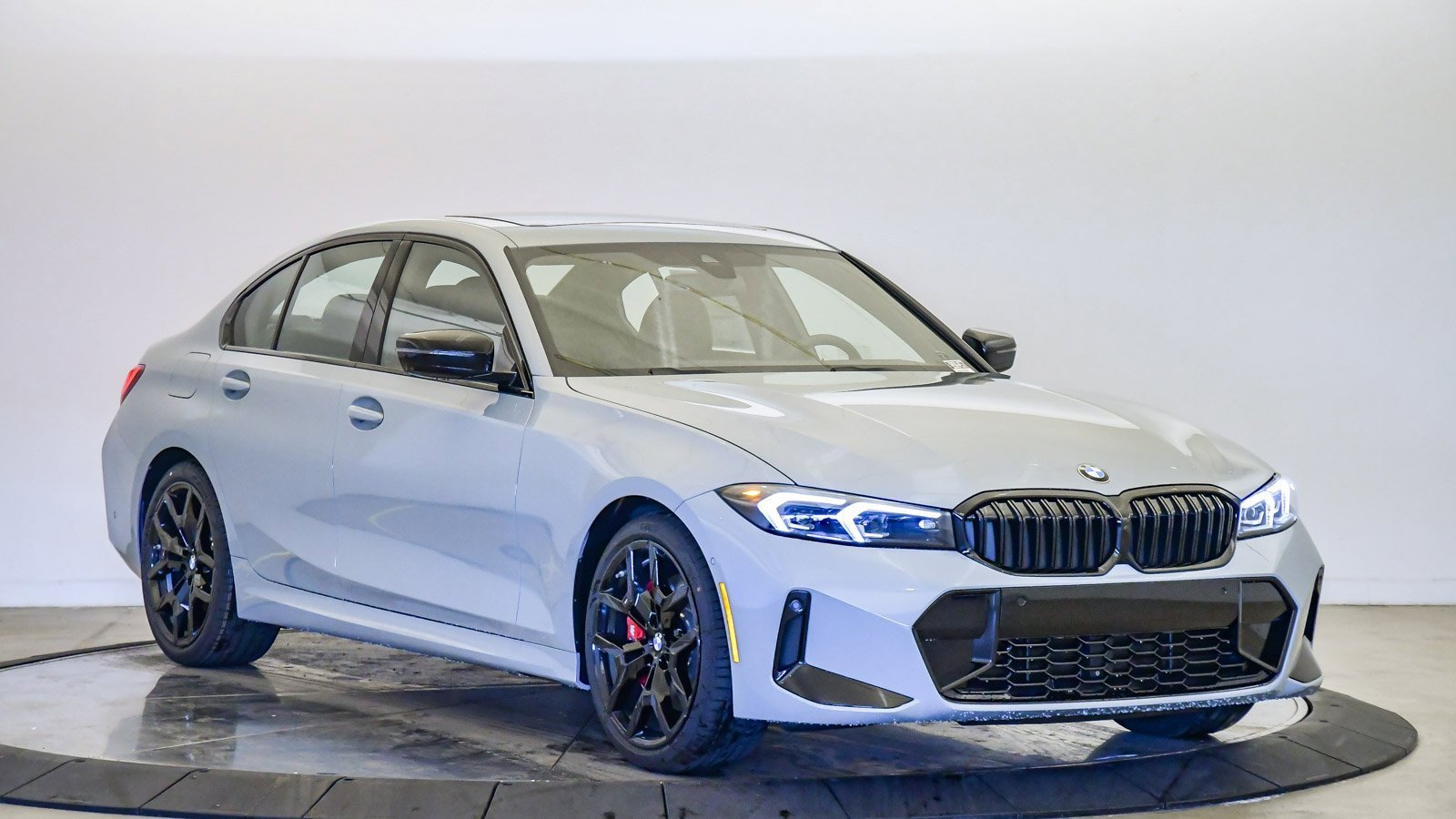 New 2026 BMW 330i Sedan w/ M Sport Package image 6